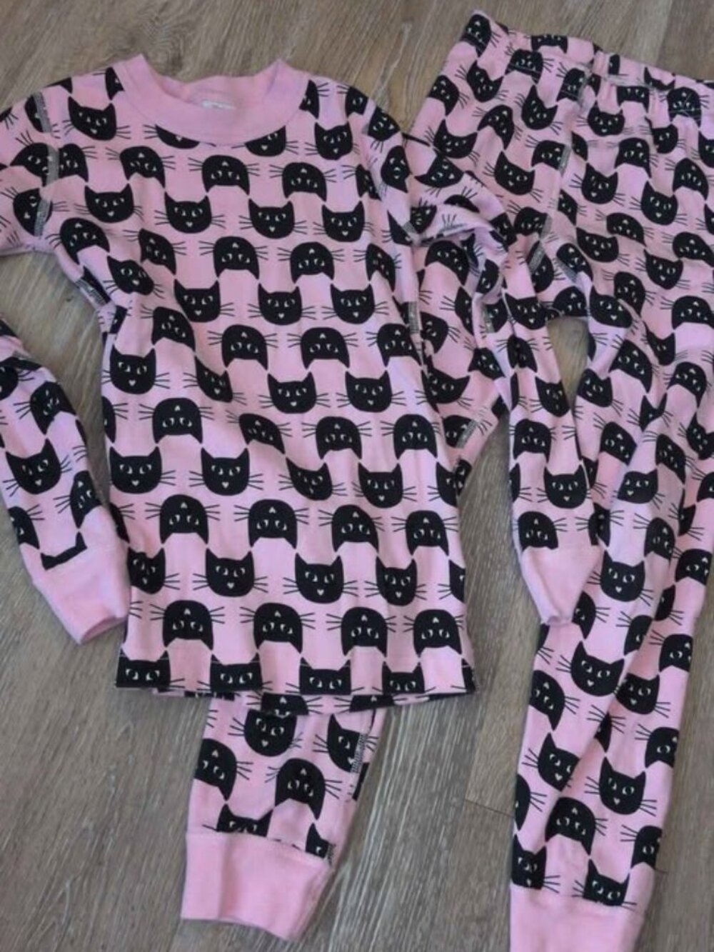 Hanna Andersson Cat Print Pajamas size 6/7
